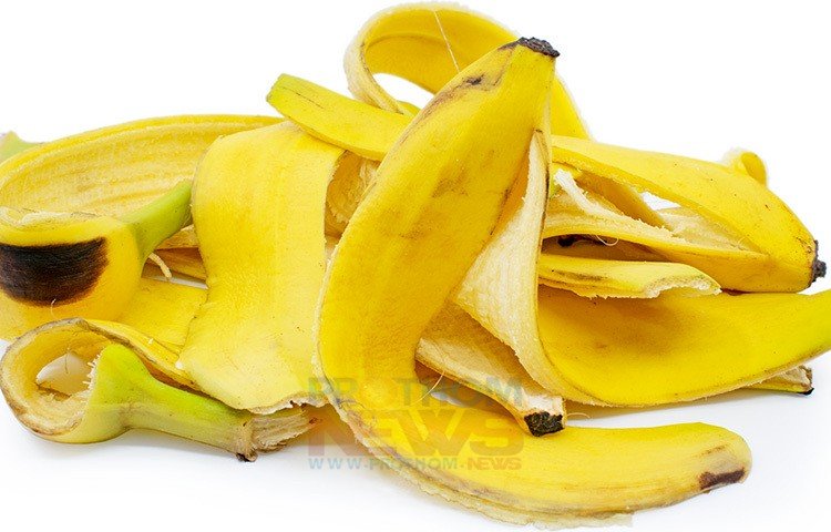 ত্বক-চুলের যত্ন ছাড়াও কলার খোসার ৭ ব্যবহার