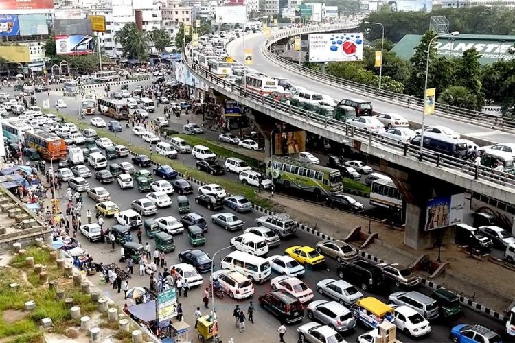 তীব্র যানজটে নাকাল নগরবাসী