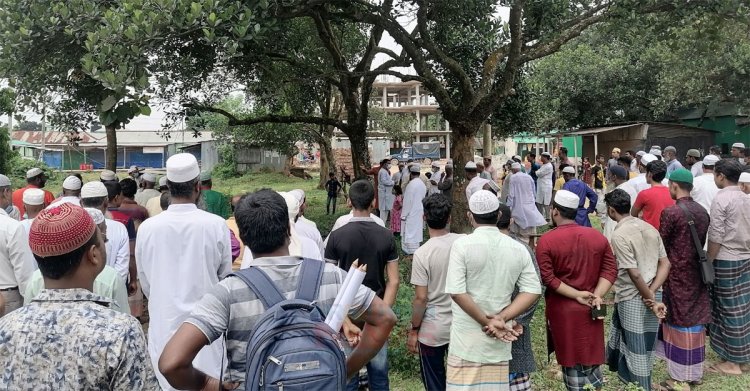মায়ের দাফনে ছেলের বাধা: এলাকাবাসীও এমন কাণ্ডে লজ্জিত
