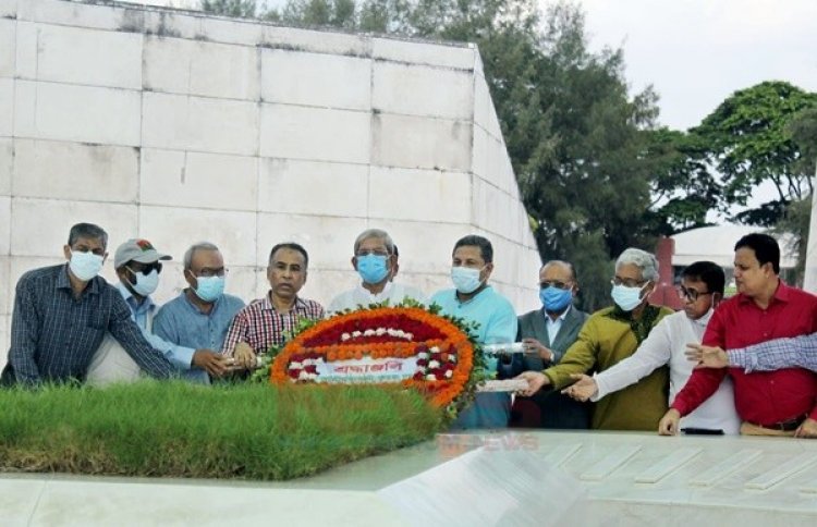 প্রধানমন্ত্রী খালেদা জিয়া সম্পর্কে মিথ্যাচার করেছেন: মির্জা ফখরুল