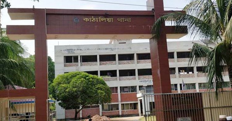 ঝালকাঠিতে ইউপি সদস্যকে না পেয়ে মাকে কুপিয়ে হত্যা