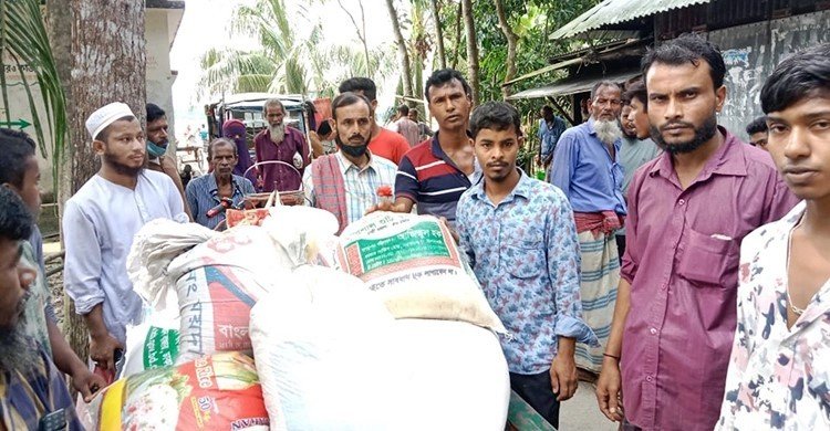 ঝালকাঠিতে ১০ টাকার চাল বিক্রিতে অনিয়ম
