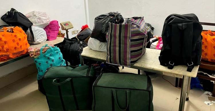 বেনাপোলে ১০ লাখ টাকার ভারতীয় পণ্য জব্দ