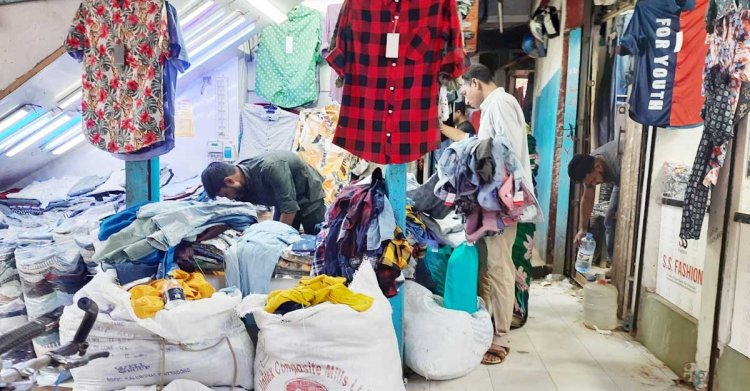 পেশা ছাড়ছেন বঙ্গবাজারের দোভাষীরা