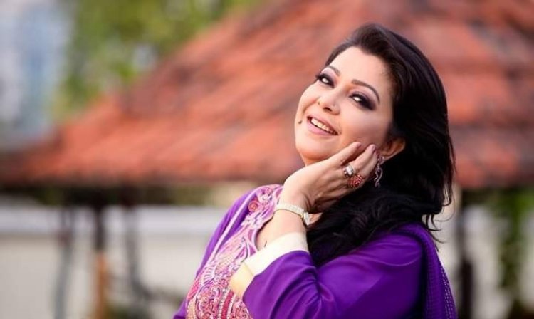 দিতির কবর জিয়ারত করলেন ওমর সানী