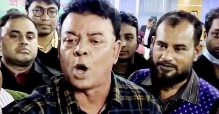 ঢাকায় বেচাকেনা হয় নৌকা, চেয়ারম্যান প্রার্থীর বক্তব্য ভাইরাল
