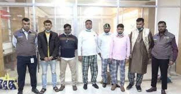 এক মাসে দিগুণ করার লোভ দেখিয়ে ৫০ কোটি টাকা আত্মসাৎ