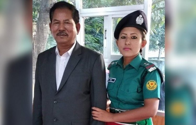 অবশেষে সার্জেন্ট মহুয়ার মামলা নিল পুলিশ