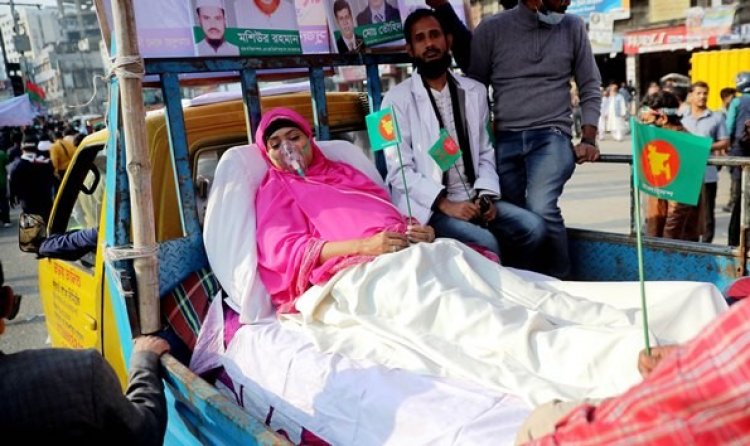 বিএনপির বিজয় র্যালিতে অসুস্থ খালেদা জিয়ার প্রতীকী উপস্থিতি