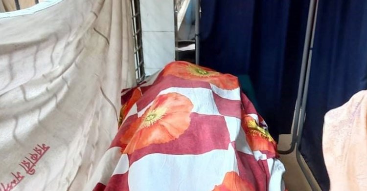 পরকীয়ায় বাধা দেওয়ায় স্ত্রীকে হত্যার অভিযোগ