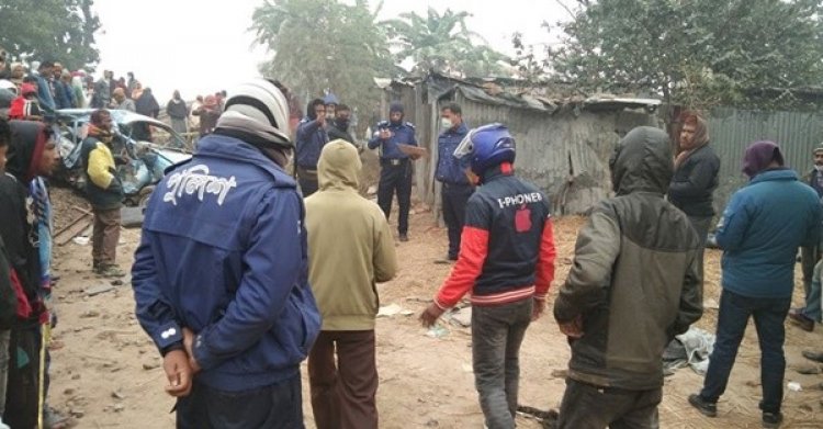 দিনাজপুরে ট্রেনের ধাক্কায় নিহত ৩
