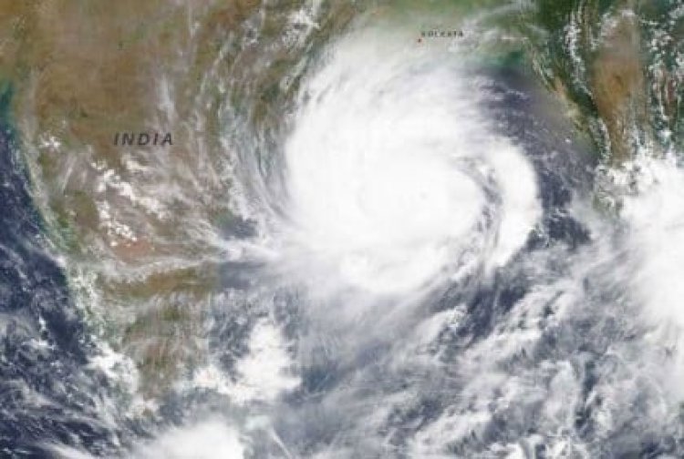 আগামী সপ্তাহে আঘাত হানতে পারে ঘূর্ণিঝড় আসানি