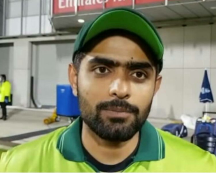 বাবর আজমই এখন বিশ্বসেরা