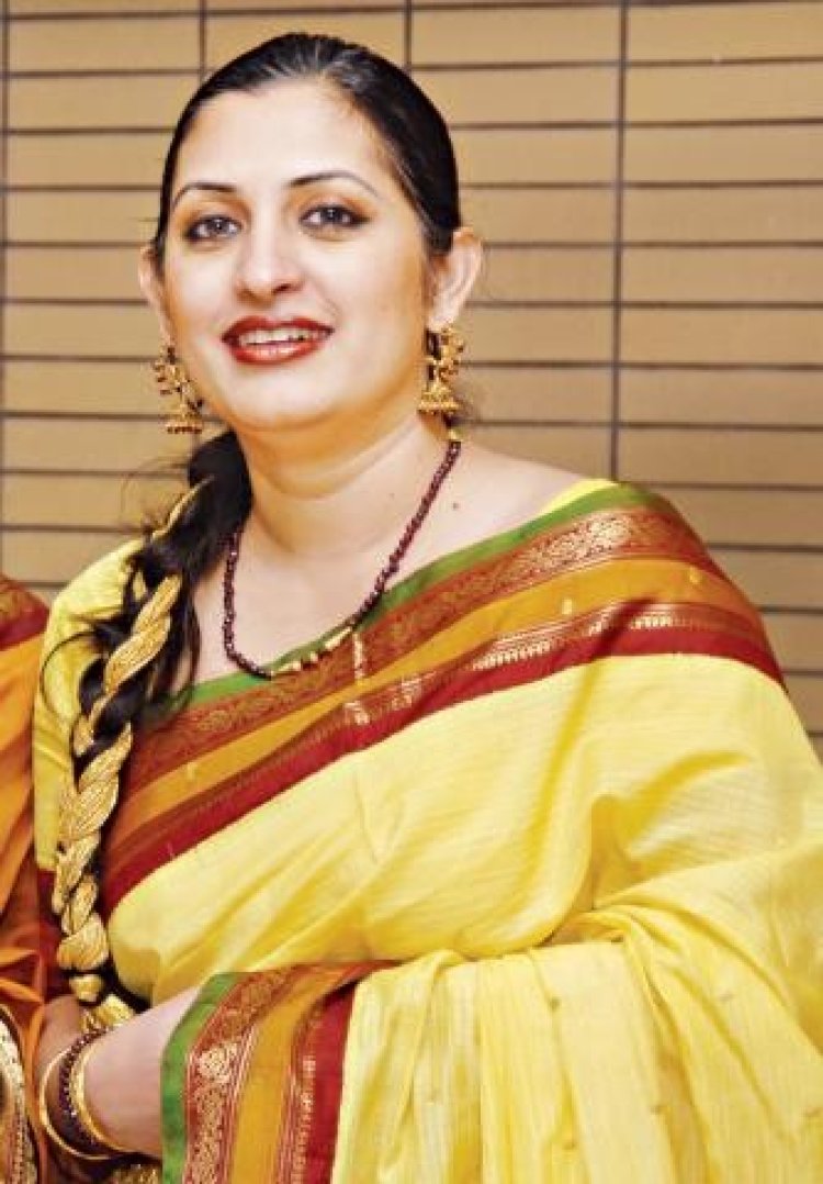 আজ বিপাশা হায়াতের জন্মদিন