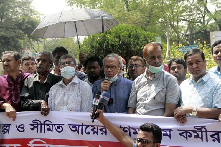 পাচার হওয়া দশ ট্রাক অস্ত্রের হিসাব চান রিজভী
