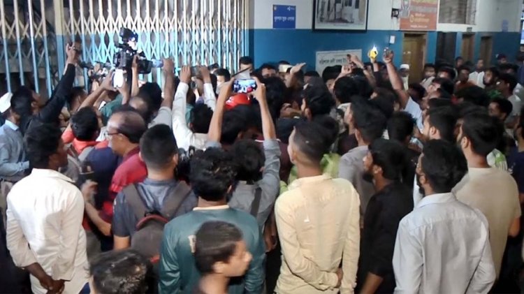 বরিশাল বিশ্ববিদ্যালয়ের ৩ শিক্ষার্থীকে কান ধরে ওঠবস করানোর অভিযোগ