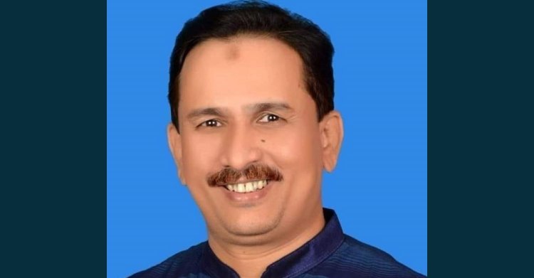 ঘুষি দিয়ে চেয়ারম্যানের নাক ফাটালেন প্রকৌশলী