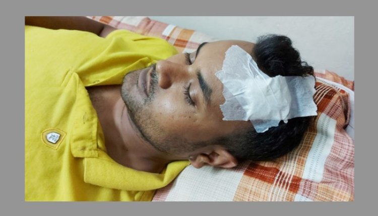 বাকেরগঞ্জে আসামির স্ত্রীর বটির কোপে এএসআই আহত
