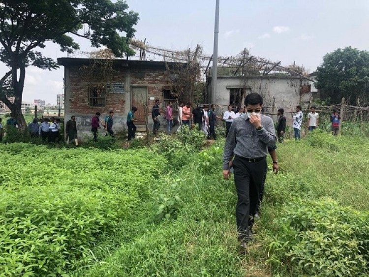 অবৈধ স্থাপনা গুঁড়িয়ে দিতে বললেন মেয়র তাপস