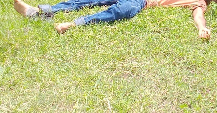বরিশালে চোখ উপড়ানোর পর যুবককে গলা কেটে হত্যা