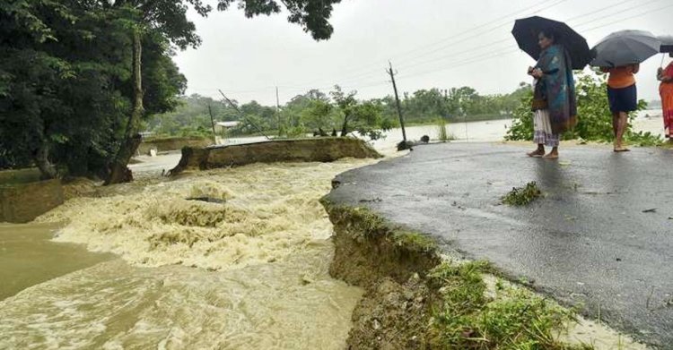 আসামে বন্যায় মৃত্যু বেড়ে ৭১, ক্ষতিগ্রস্ত ৪২ লাখ