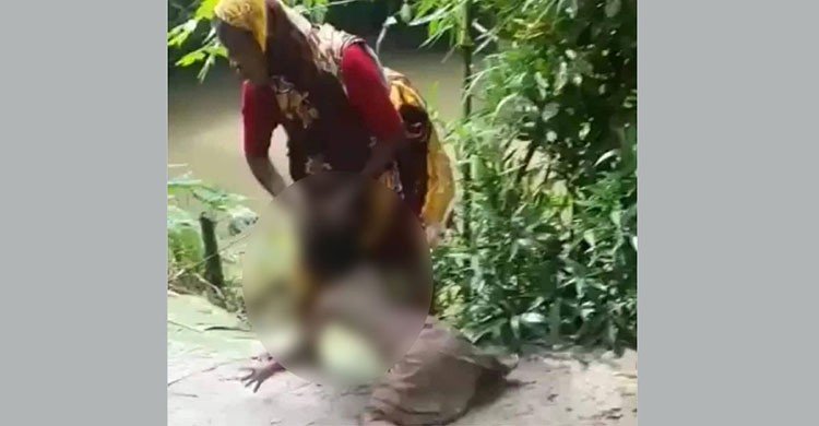 মোবাইল হারানোর অজুহাতে নাতনিকে আছাড় মারেন দাদি