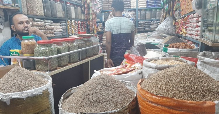 ঈদের আগেই চড়া মসলার বাজার