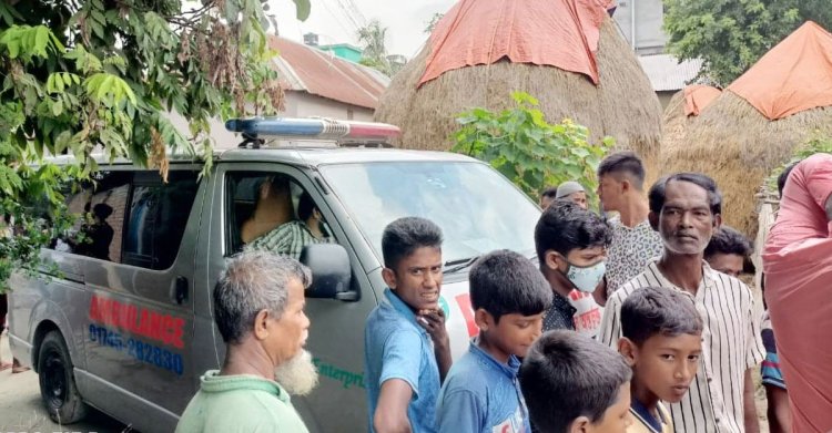 আশুলিয়ায় ৩৫ যাত্রী নিয়ে নৌকাডুবি, অন্তঃসত্ত্বা নারীর মৃত্যু