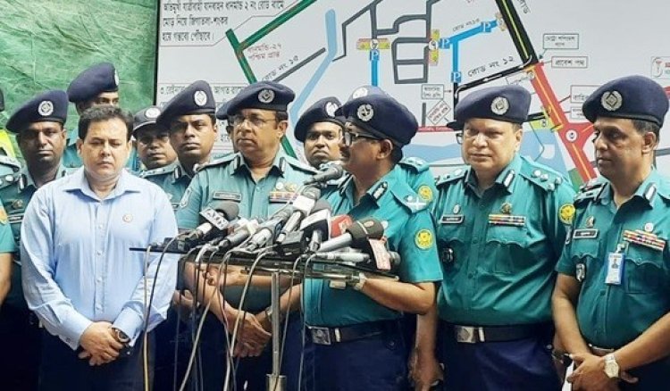 নিরাপত্তা ঝুঁকিতে আছেন প্রধানমন্ত্রী: ডিএমপি কমিশনার