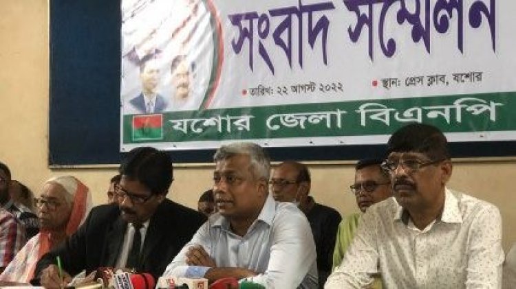 যশোরে গভীর রাতে বিএনপি নেতাদের বাড়িতে সিরিজ হামলা
