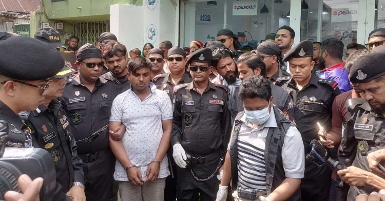 ৫ দিনের পরিচয়ে প্রেম, প্রেমিকের হাতে দ্বিখণ্ডিত কবিতা