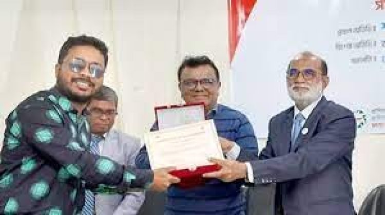 ফেলোশিপে টাকা নয়, সাংবাদিকদের উৎসাহিত করাই বড় বিষয়
