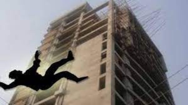 ভবনের ছাদ থেকে পড়ে নির্মাণ শ্রমিক নিহত