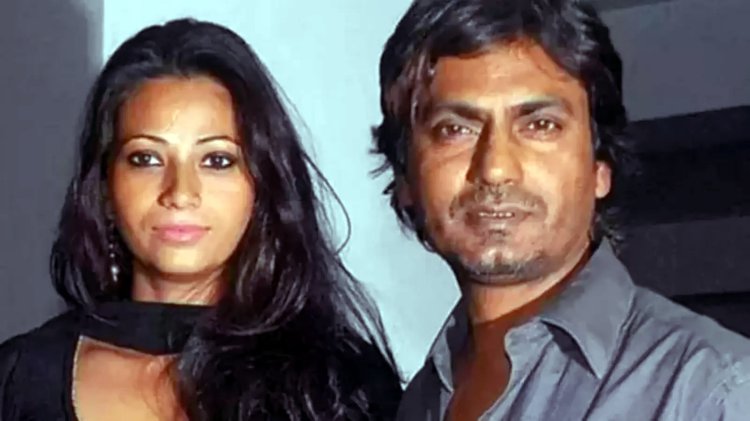 এবার নওয়াজকে আদালতের নোটিশ!