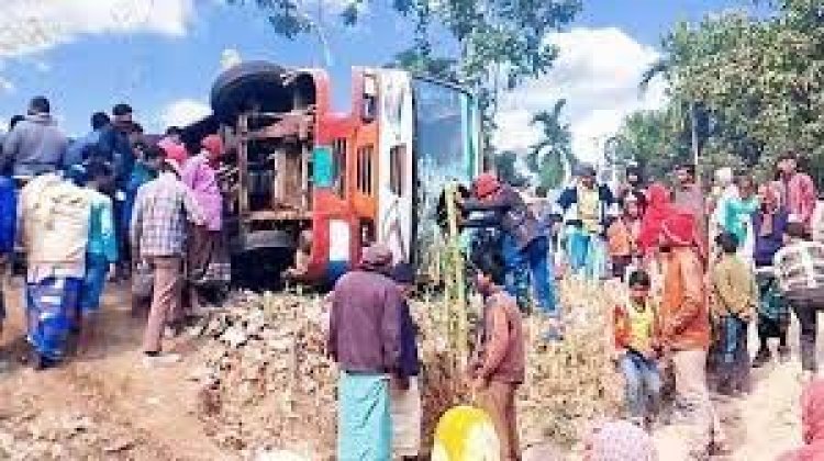 প্রাইভেট পড়তে যাওয়ার পথে প্রাণ গেলো চেয়ারম্যানের ছেলে-ভাতিজার
