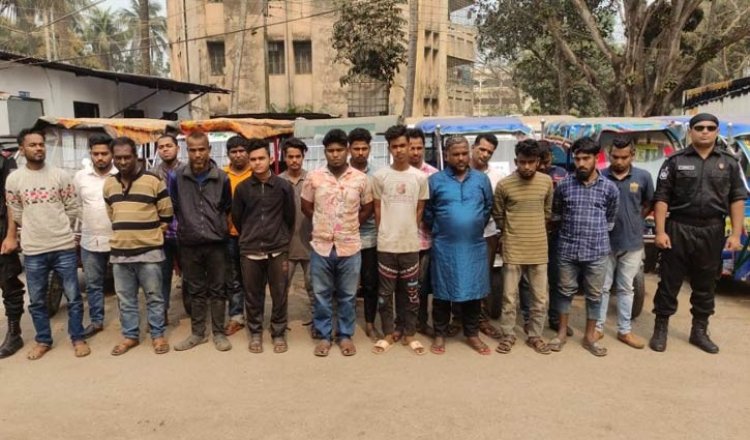 কুমিল্লায় ২৯ চোরাই গাড়িসহ গ্রেপ্তার ১৮