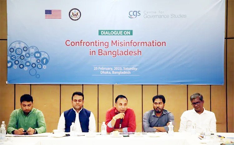 'সমাজে গণতন্ত্র না থাকলে, সাংবাদিকতাও সঠিকভাবে পরিচালিত হয় না'