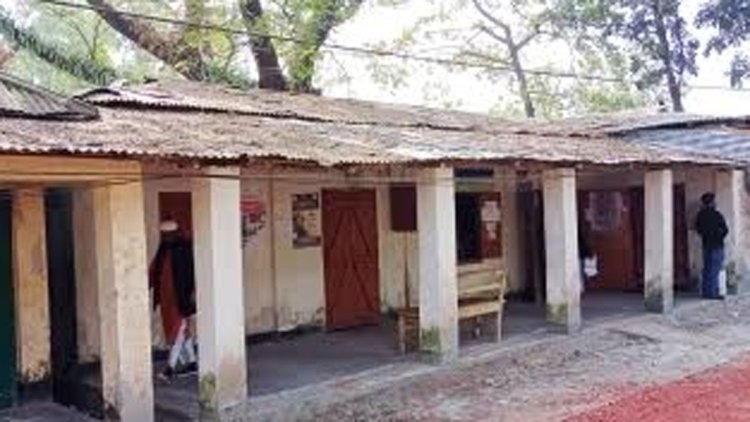 এতিমখানার সরকারি অনুদানের চেক বিতরণে মোটা অংকের ঘুষ দাবির অভিযোগ