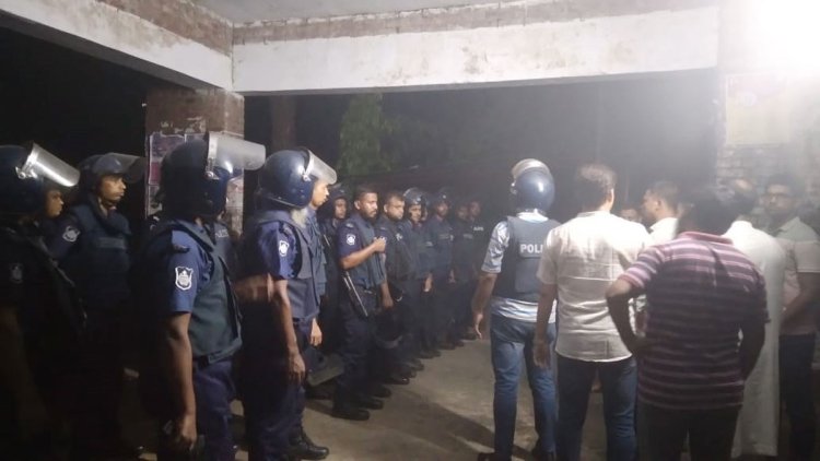 ছাত্রলীগের সংঘর্ষ: মধ্যরাতে চবির দুই হলে তল্লাশি