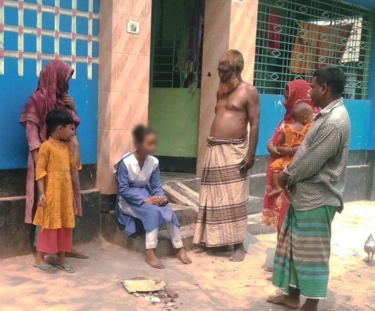 বিয়ের দাবিতে প্রেমিকের বাড়িতে ২ দিন ধরে স্কুলছাত্রীর অনশন