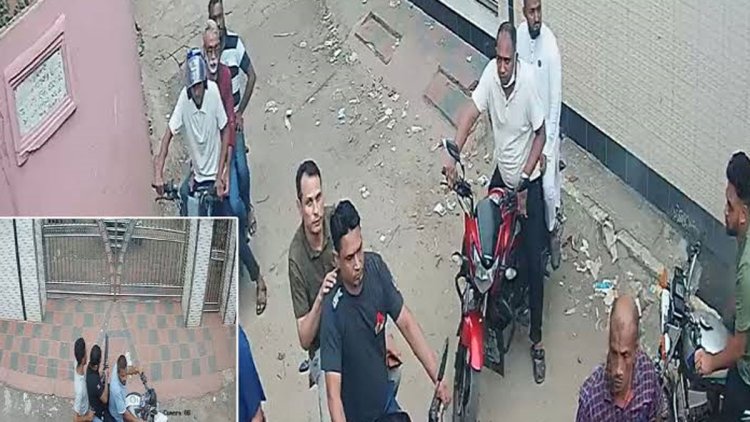 প্রার্থীর বাড়ির সামনে অস্ত্র মহড়া, কাউন্সিলর আফতাব কারাগারে