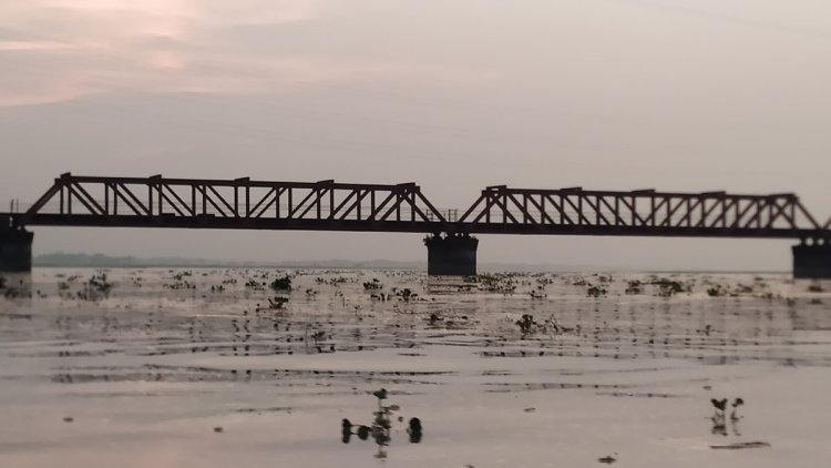 তিস্তায় পানি বেড়ে বিপৎসীমা ছুঁই ছুঁই