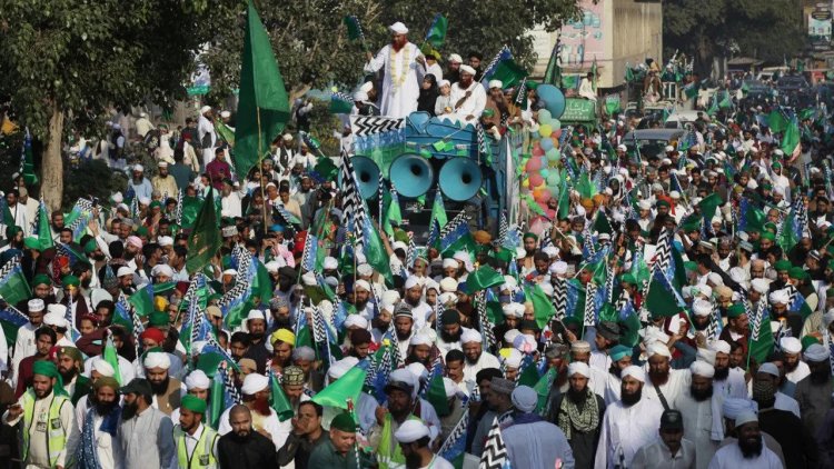 পাকিস্তানে ঈদে মিলাদুন্নবীর মিছিলে ভয়াবহ বোমা হামলা, নিহত অন্তত ৫২