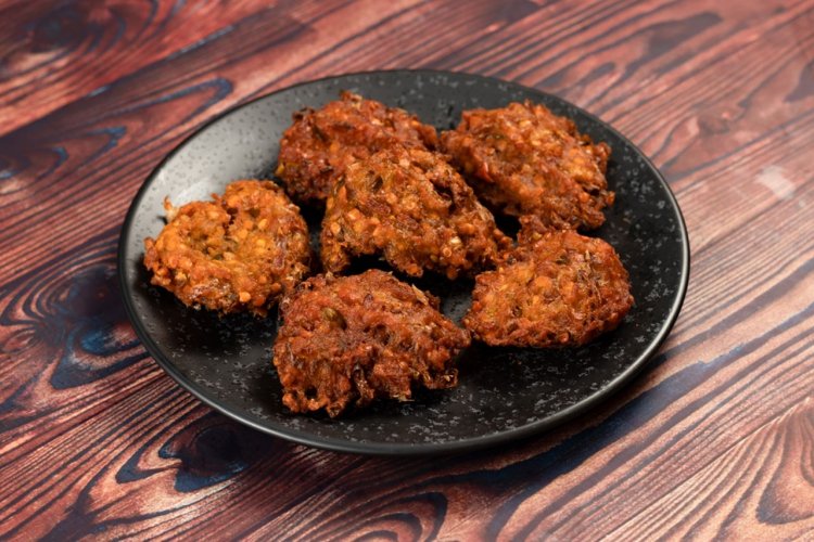 আলু আর ডাল দিয়ে পেঁয়াজু তৈরির রেসিপি