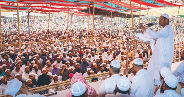 দলীয় সরকারের অধিনে নির্বাচনে যাব না- চরমোনাই পীর