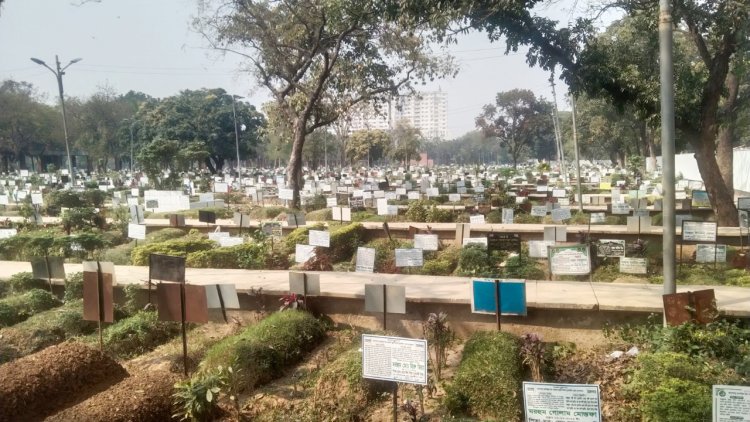 কবর নিয়ে বাণিজ্যের রকমফের, মরদেহ এলেই হাজির ‘বকশিশ পার্টি’