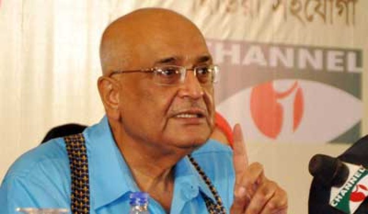 দেশে সরকারের চেয়ে শক্তিশালী গোষ্ঠীর জন্ম হয়েছে: দেবপ্রিয় ভট্টাচার্য