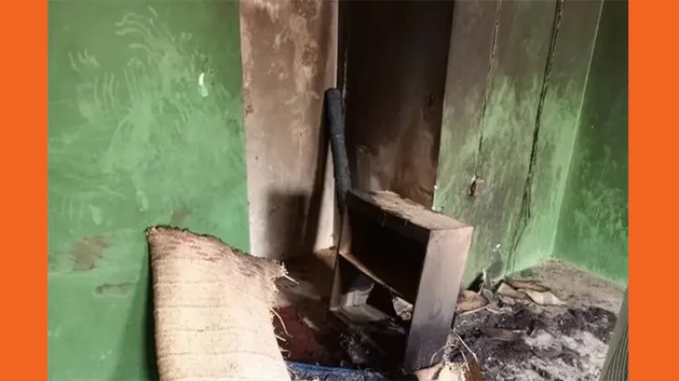 মসজিদে নামাজ আদায়রত মুসল্লিদের তালাবন্দি করে আগুন, নিহত ১১
