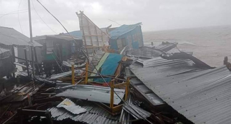 ঘূর্ণিঝড় রেমালের তাণ্ডবে ৭ জেলায় ১৬ জনের প্রাণহানি