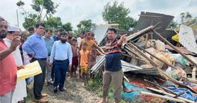 ঝড়ে লন্ডভন্ড ২০ গ্রাম, প্রাণ গেল ৩ জনের